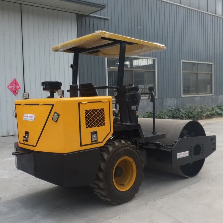 小型工程3.5吨压路机